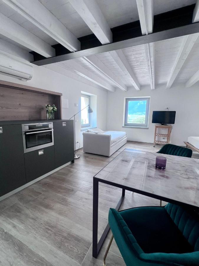Absentia 1763 Garda Boutique Home - Lake Front Brenzone sul Garda Exterior photo