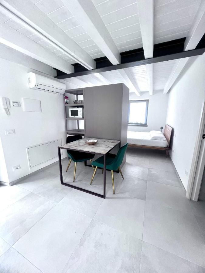 Absentia 1763 Garda Boutique Home - Lake Front Brenzone sul Garda Exterior photo