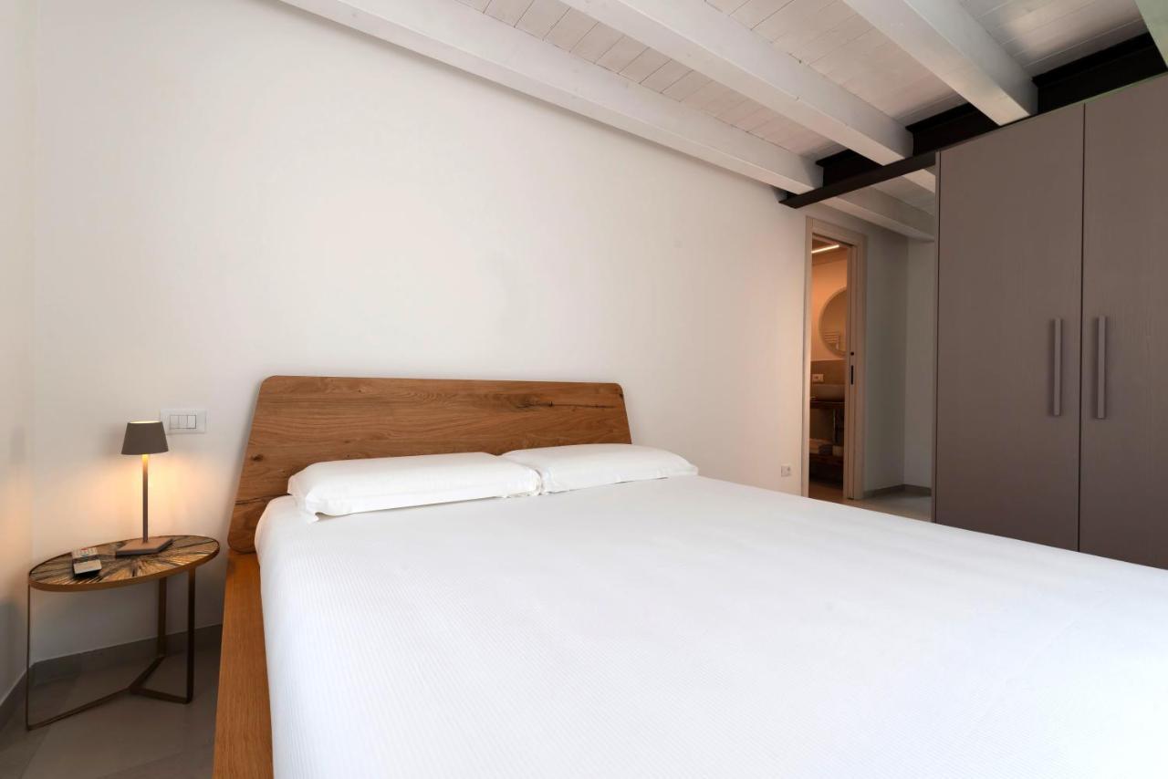 Absentia 1763 Garda Boutique Home - Lake Front Brenzone sul Garda Exterior photo