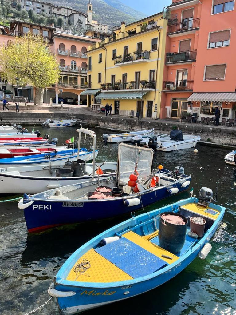 Absentia 1763 Garda Boutique Home - Lake Front Brenzone sul Garda Exterior photo